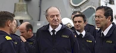 El rey vigila la actuacin del buque 'Juan Carlos I' a prueba de errores