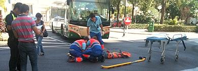 Un herido tras un accidente de trfico en la calle Acacias