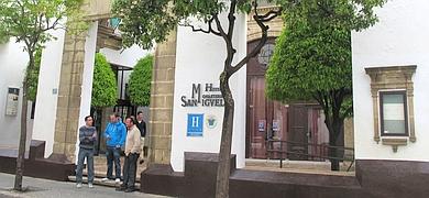 Trabajadores del Hotel Monasterio San Miguel piden auxilio poltico y social