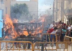 Comienzan a arder los Juanillos en Cdiz