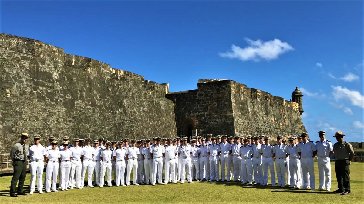 Visita a los castillos en San Juan. Foto: Armada Española